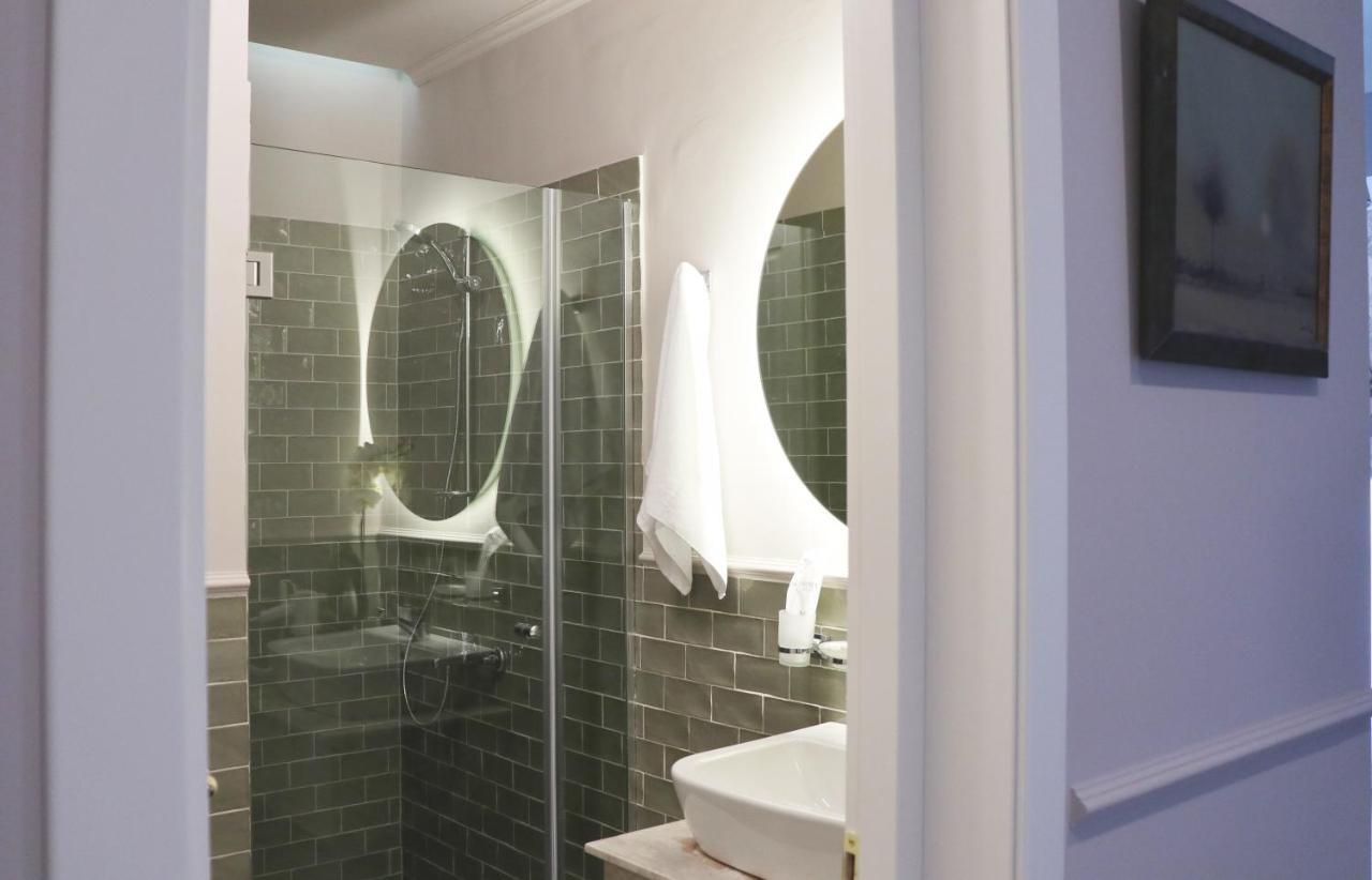 Omart Hotel - Gallery Tbilisi ภายนอก รูปภาพ
