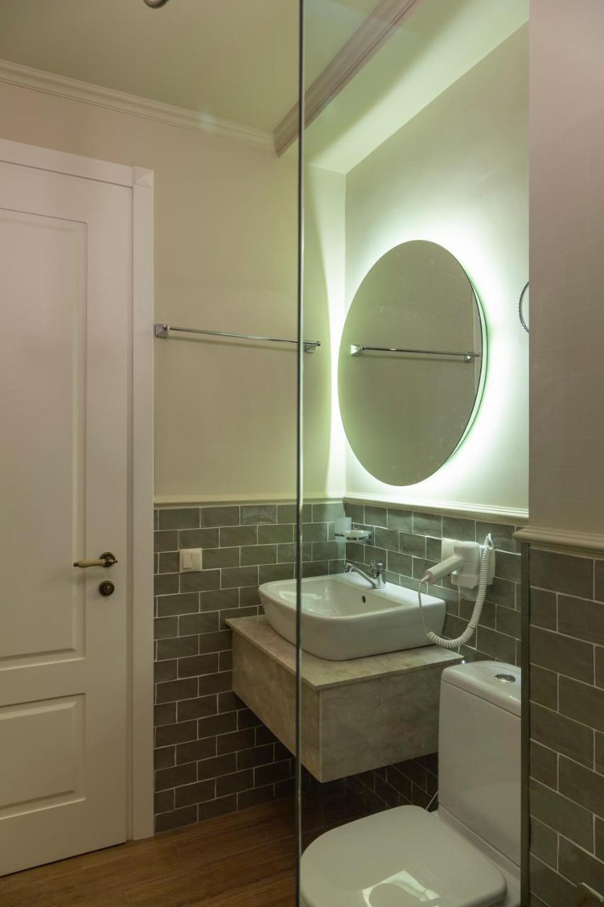Omart Hotel - Gallery Tbilisi ภายนอก รูปภาพ