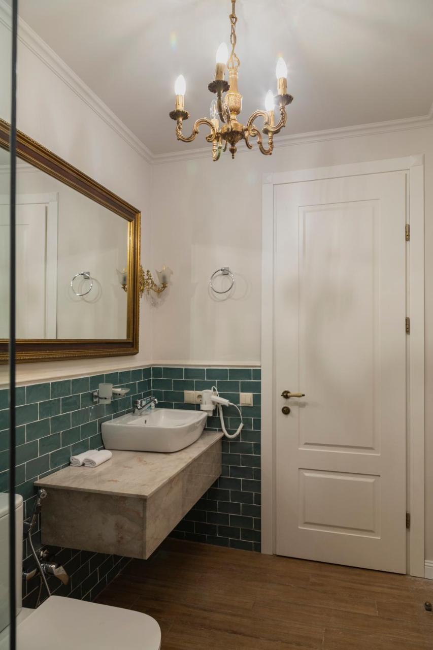 Omart Hotel - Gallery Tbilisi ภายนอก รูปภาพ