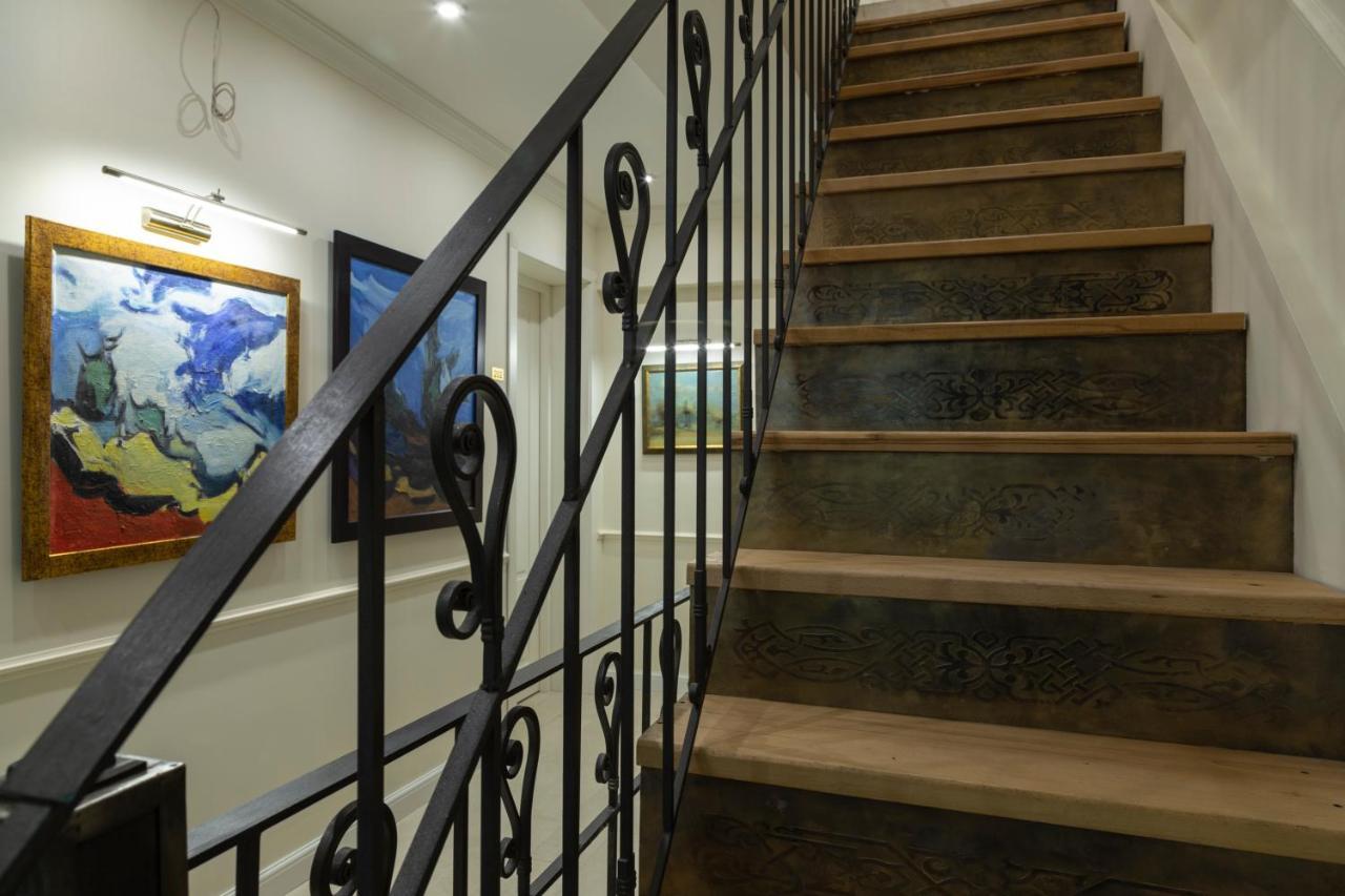 Omart Hotel - Gallery Tbilisi ภายนอก รูปภาพ