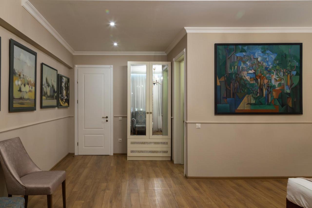 Omart Hotel - Gallery Tbilisi ภายนอก รูปภาพ