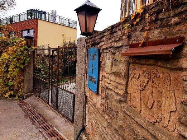 Omart Hotel - Gallery Tbilisi ภายนอก รูปภาพ